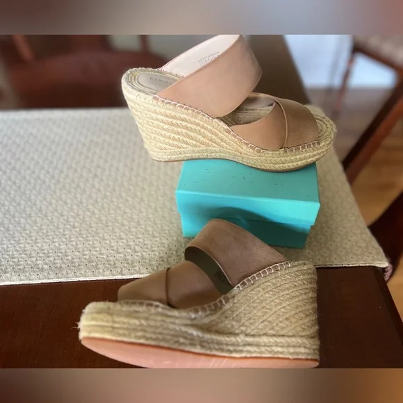 Kenneth Cole New York Olivia X Band Wedge Sz 7.5 - Picture 9 of 16